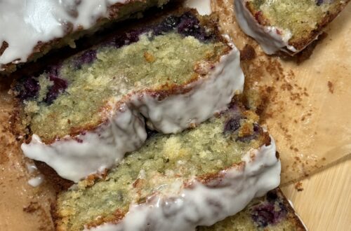 greek-yogurt-blueberry-and-lemon-loaf-bread-with-lemon-glaze